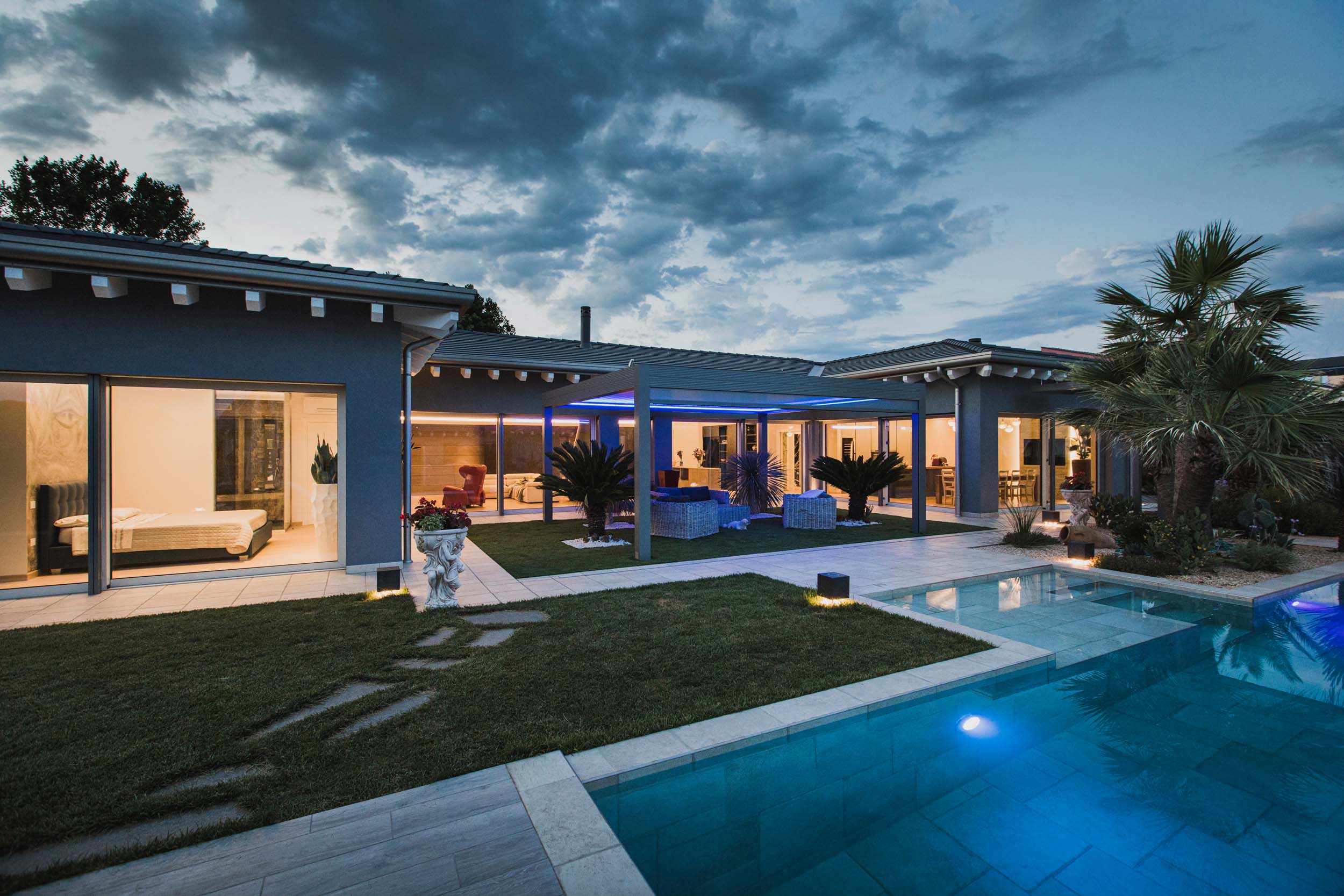 CEMENTO_piscina_pompeiana_esterno (2)_luxury_simi